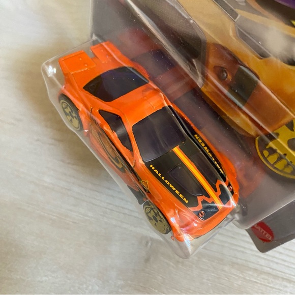 HOT WHEELS • x2‼️ Limited Special Edition Trick Or Treat Halloween Series Cars - Picture 13 of 16
